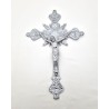 Crucifix avec base en métal chromé. 29 cm