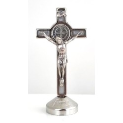 Crucifix de Saint Benoit linéaire argenté. 6/3 cm