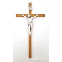 Houten kruisbeeld met het lichaam van Christus van metaal. 30 cm