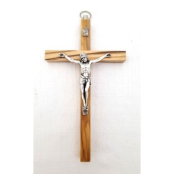 Crucifix en bois. 13 cm. disponble en 3 essences différentes: bois d'olivier. bois de poire ou bois de pêche