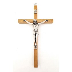 Crucifix en bois. 20 cm. disponble en 3 essences différentes: bois d'olivier. bois de poire ou bois de pêche