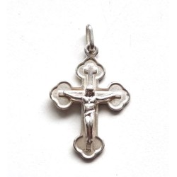 Pendentif croix trilobe en argent