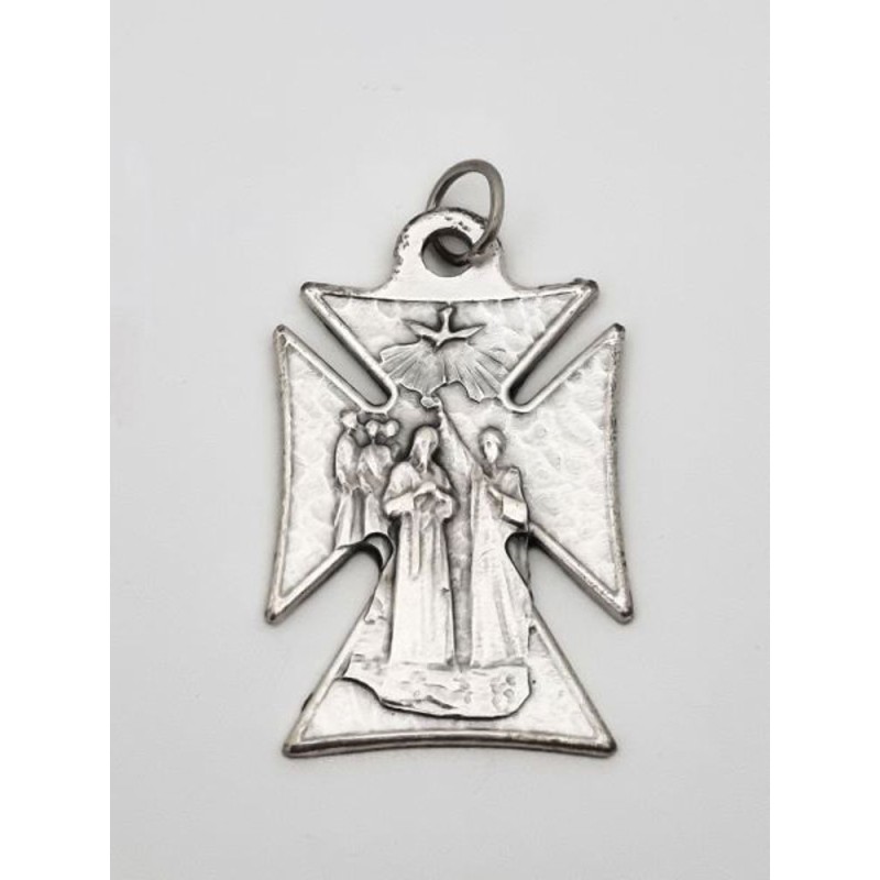 Croix de baptême en métal argenté