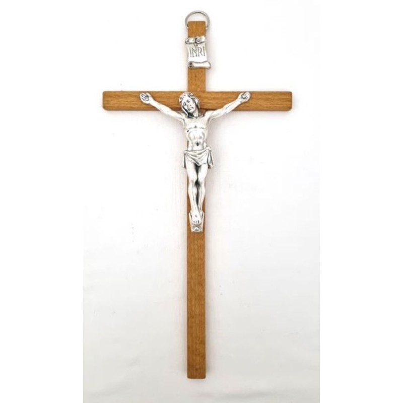 Houten kruisbeeld met het lichaam van Christus van metaal. 30 cm