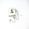 Chapelet de communion dans une boite en cuir blanc avec calice