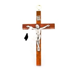 Houten kruisbeeld met zilveren Christus.13 cm