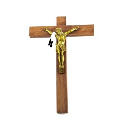 Houten kruisbeeld met Christus in goud