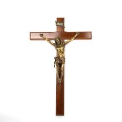 Crucifix en bois avec Christ doré. 86 cm