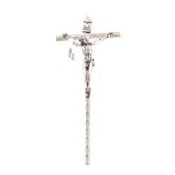 Kruisbeeld met Christus in zilveren metaal. 15 cm