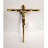 Croix en laiton poli avec Christ en bronze. 14 cm