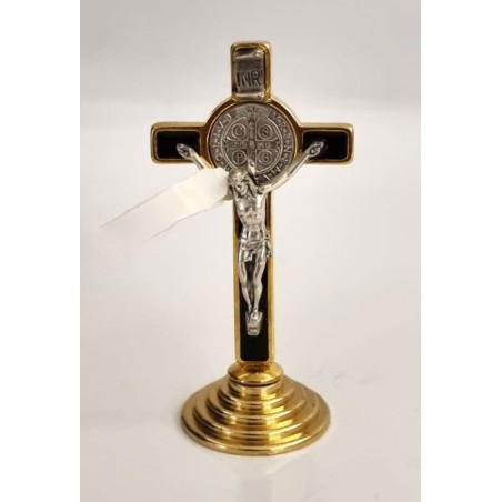 Crucifix doré émaillé noir St Benoit sur base