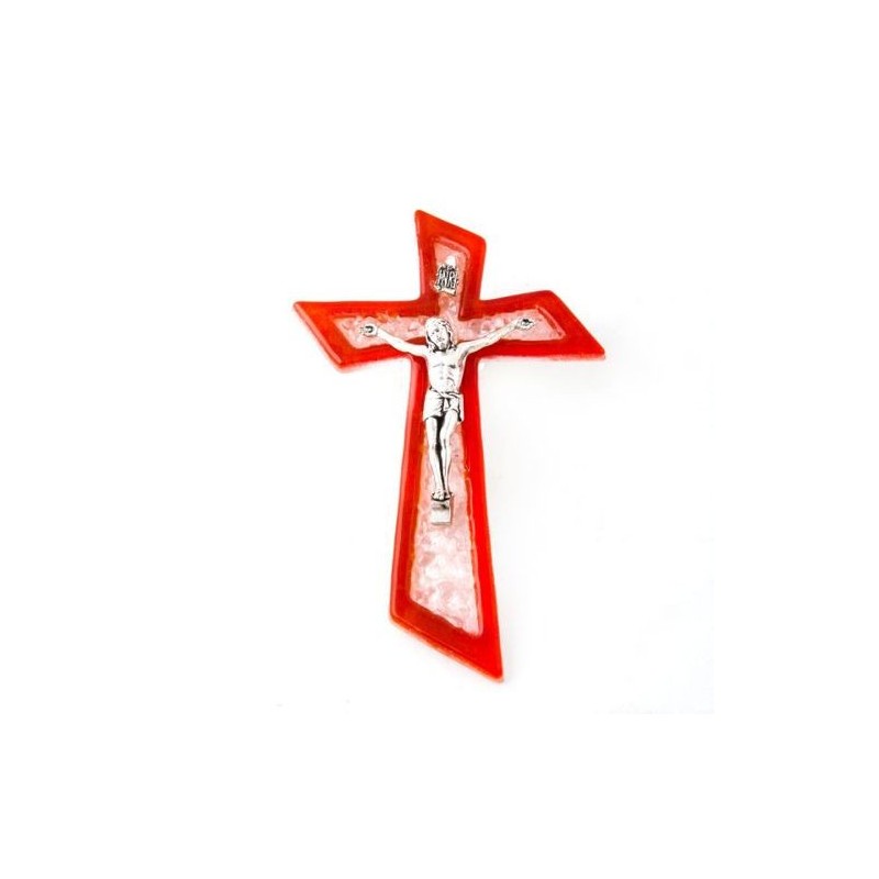 Een rood-wit glas kruis met een zilveren Christus. 16 cm