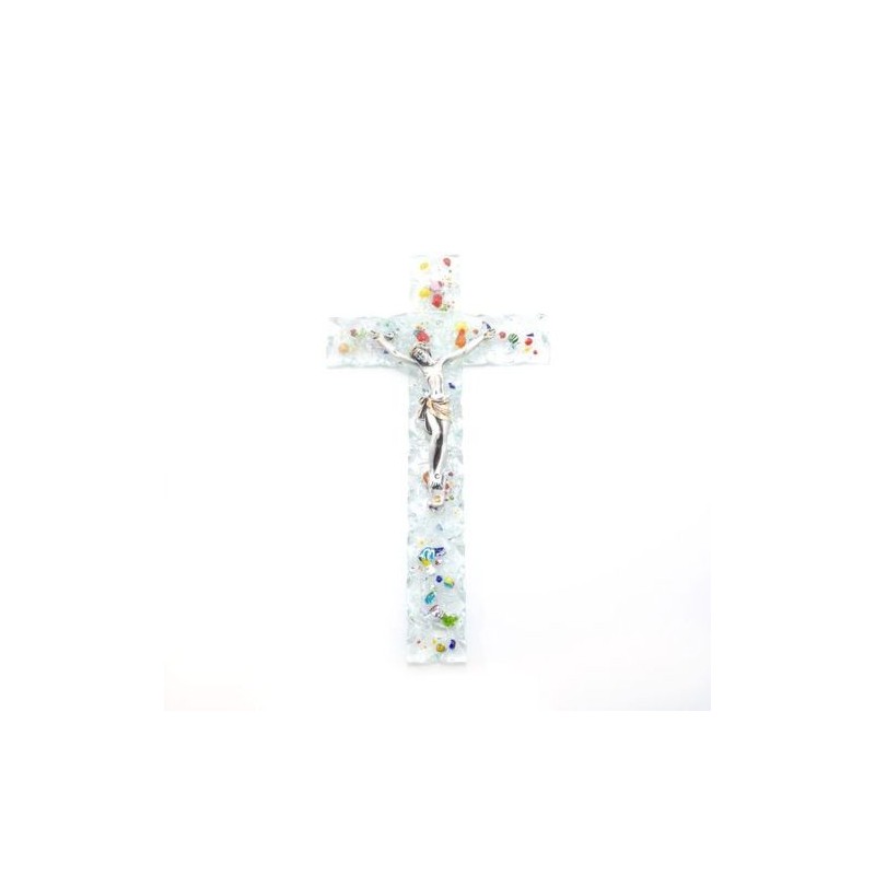 Een glazen kruisbeeld met Christus in zilver. 23/13 cm