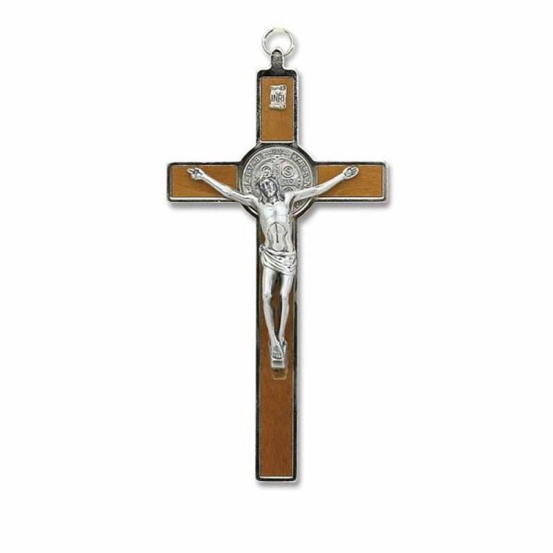 Croix de Saint Benoit en bois et métal