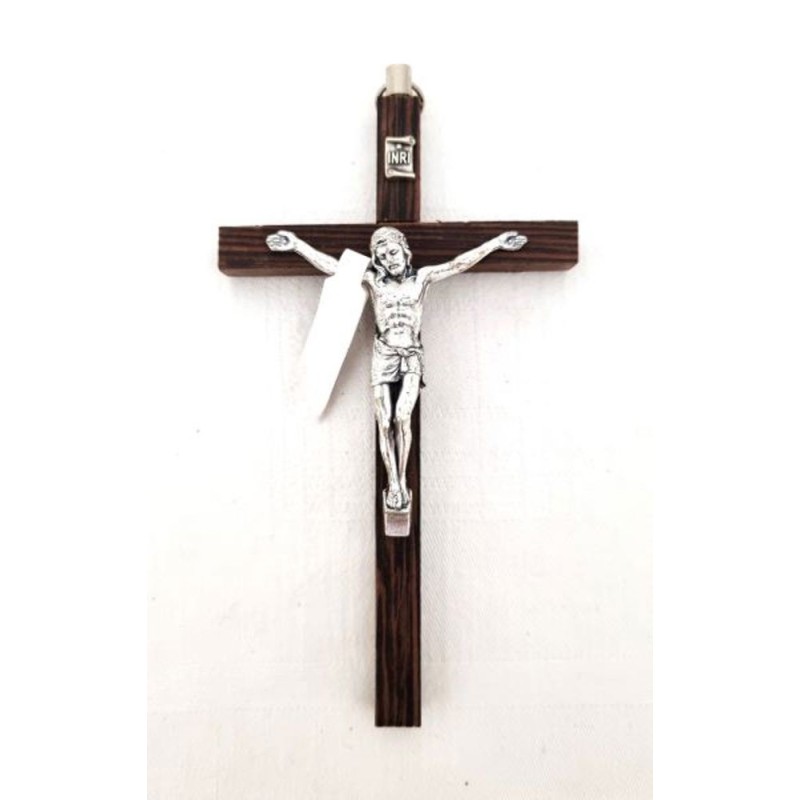 Crucifix en bois de noyer avec Christ argenté. 13 cm