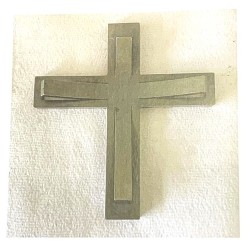 Croix moderne métal laiton 12x11x2 cm