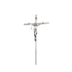 Crucifix en métal oxydé