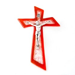 Croix en verre rouge et blanc avec Christ argenté. 16 cm