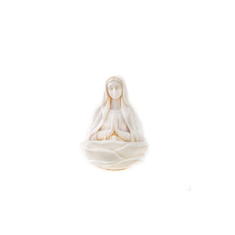 Bénitier blanc avec la Vierge Marie qui prie