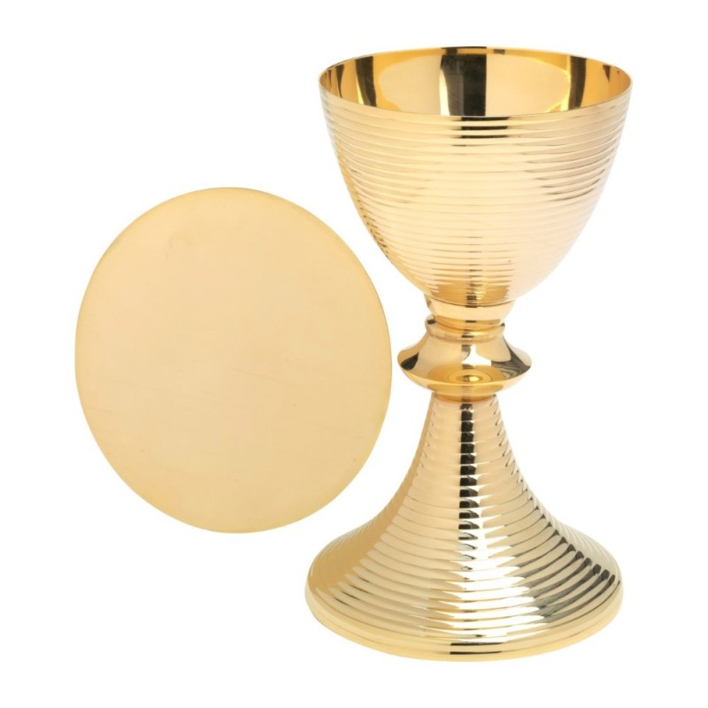 Calice avec patène doré. 21 cm
