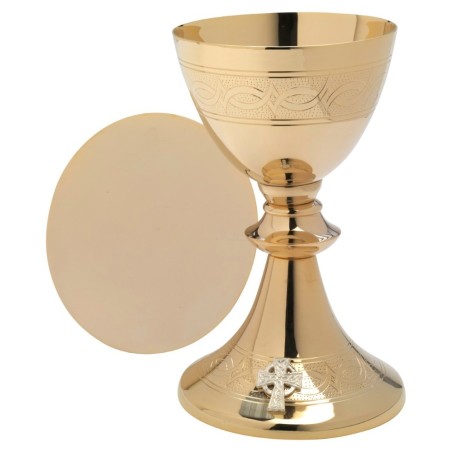 Een beker met patene. 20 cm hoog