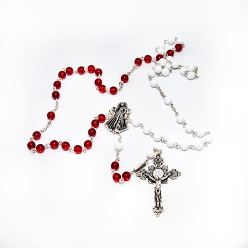 Chapelet du Jésus Miséricordieux en verre rouge et blanc. perles de 6 mm
