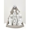 Statue Sainte Famille Stylisée dans sapin 18x14cm