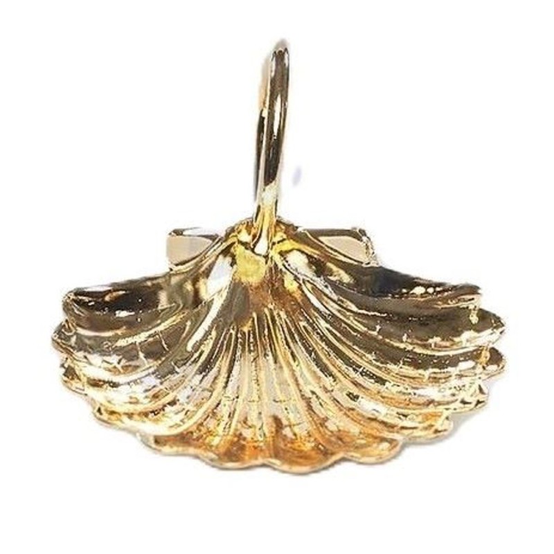 Coquille dorée pour baptême