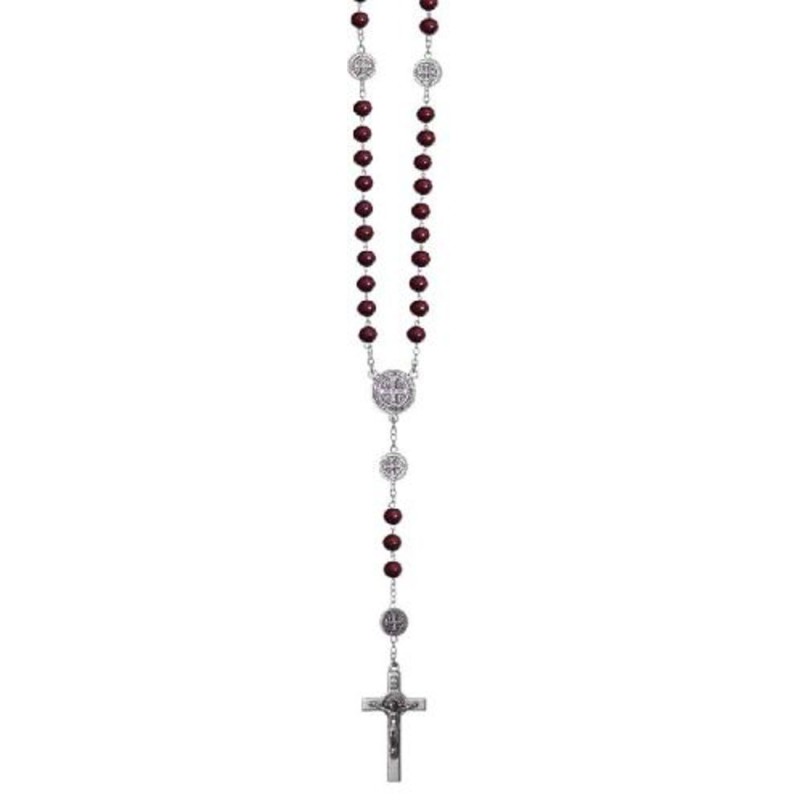 St. Benedictus, donker hout op een ketting