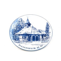 Assiette en porcelaine avec la chapelle de Banneux. 20 cm
