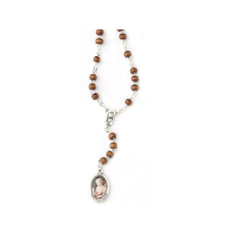 Rozenkrans met houten parels op een ketting