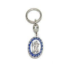 Een sleutelhanger van St. Christopher, van geoxideerd metaal en glazuur. 3,8 cm