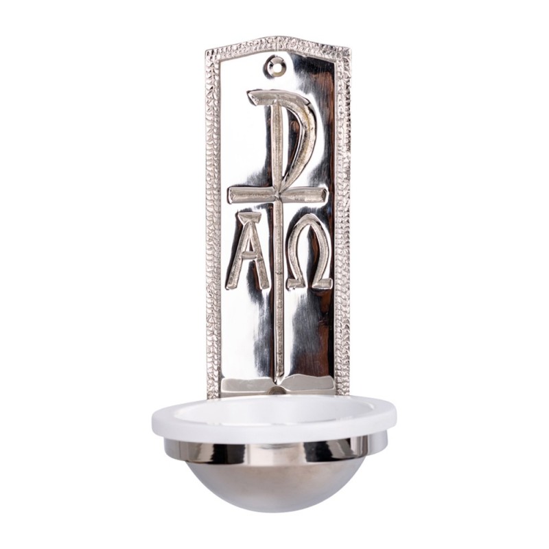 Bénitier en métal argenté. 25 cm de haut