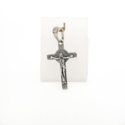 Pendentif croix de Saint Benoit en argent. 25 mm
