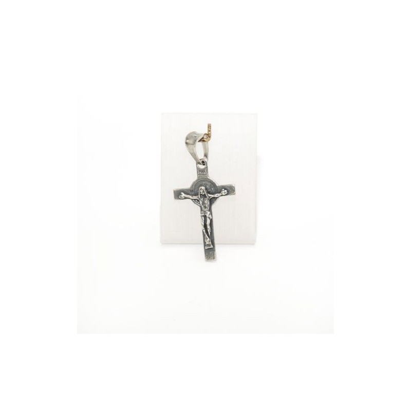 Pendentif croix de Saint Benoit en argent. 25 mm