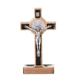 Croix ST. Benoit bois d'olivier sur base 8.5x4.6 cm
