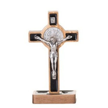 Croix ST. Benoit bois d'olivier sur base 8.5x4.6 cm