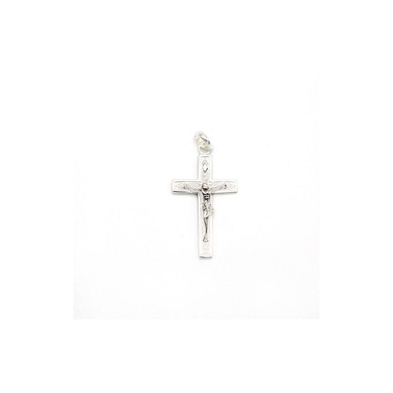 Pendentif crucifix en argent. 25*17 mm