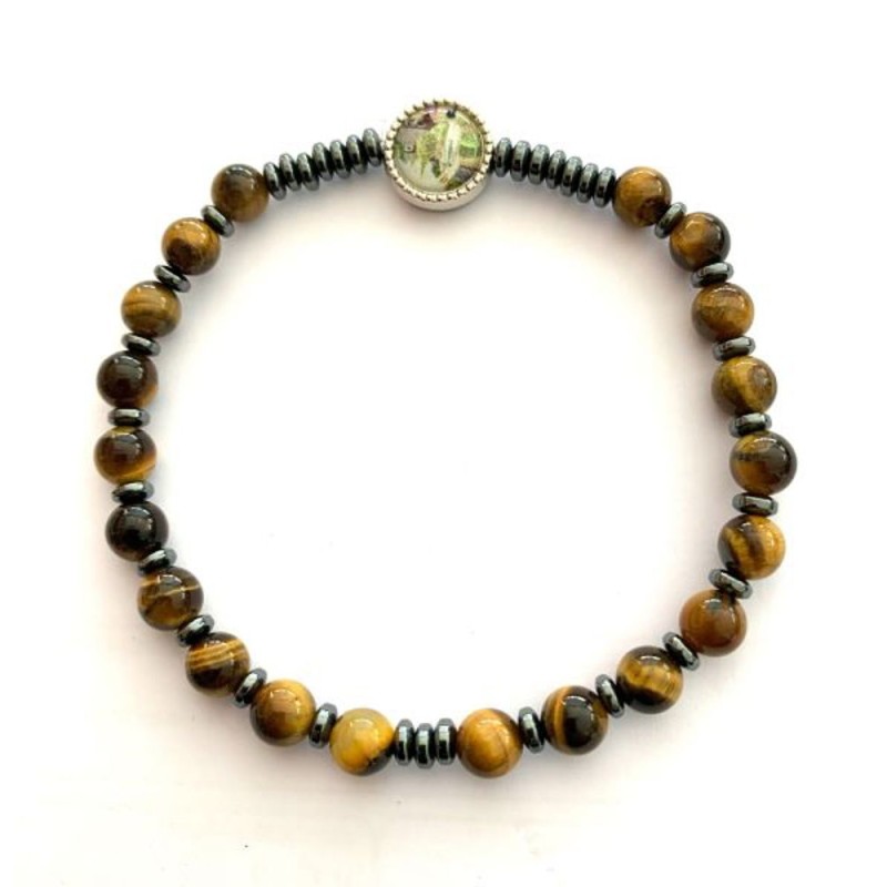 Elastische armband parel hematiet met tijgeroog en bannermedaille