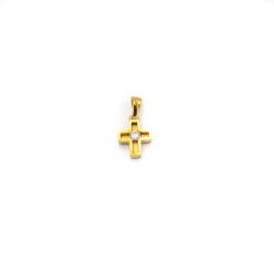 Pendentif croix en or 8 carats et brillants. 10 mm
