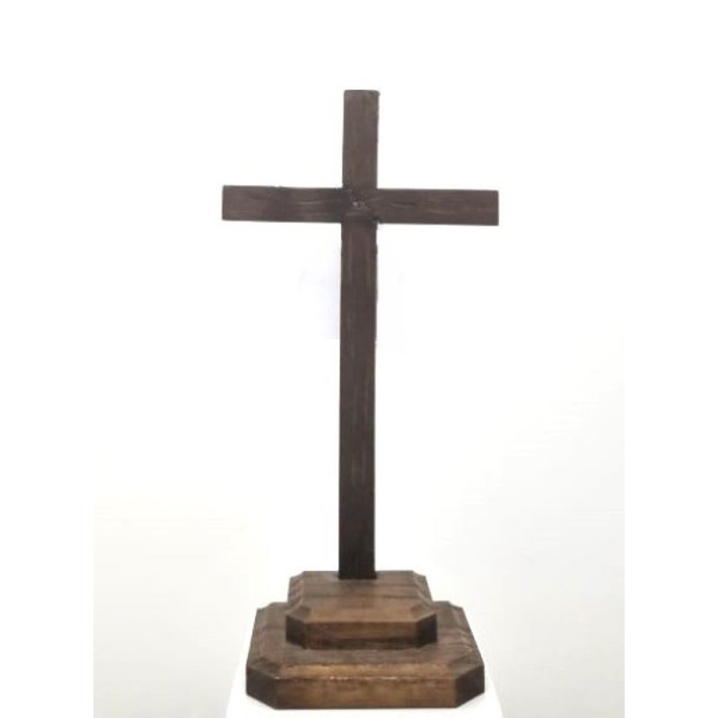 Houten kruis met donkere vernis en basis. 16,5 cm