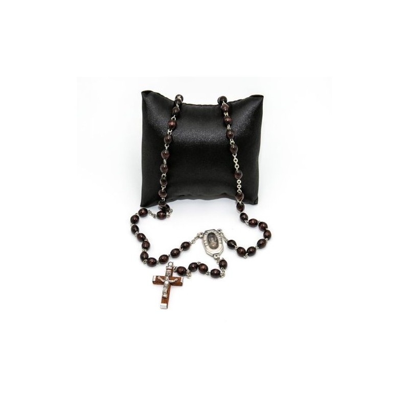 Rozenkrans met bruin houten water op ketting
