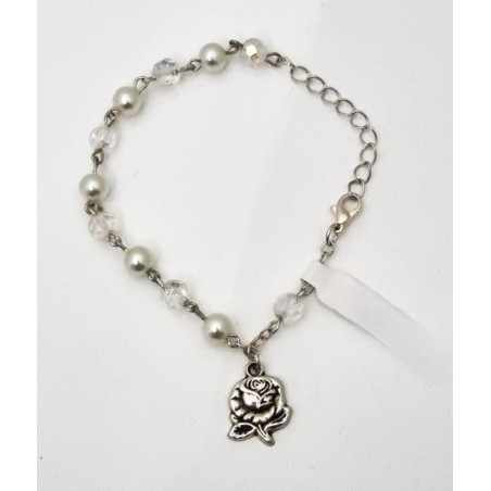 Bracelet avec des perles et strass