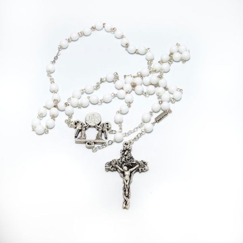 White Boheemse kristalbevestiging rozenkrans. Kralen van 6 mm