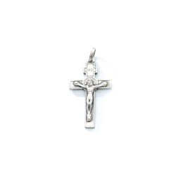 Pendentif croix de Saint Benoit en argent. 30 mm