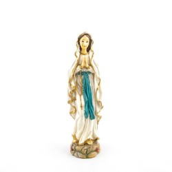 Standbeeld van Onze Lieve Vrouw van Lourdes in hars. 20 cm