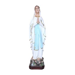 En standbeeld van Lourdes. 60 cm hars