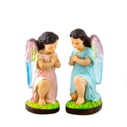 Statue d'un couple d'anges en adoration en résine. 30 cm