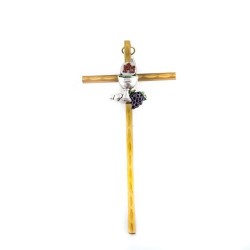 Croix de communion en laiton avec représenttion d'un calice. 15.5/7.5 cm
