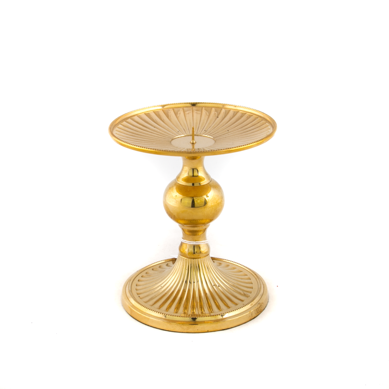 Goud metaal lampje. vijf centimeter hoog. 13 cm in diameter